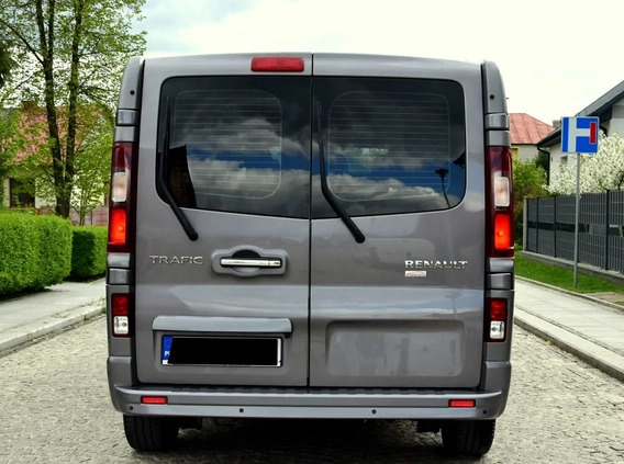 Renault Trafic cena 91900 przebieg: 89000, rok produkcji 2017 z Kielce małe 191